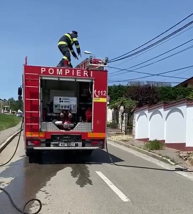 Incendiu la o filigorie din curtea unei case din Oradea