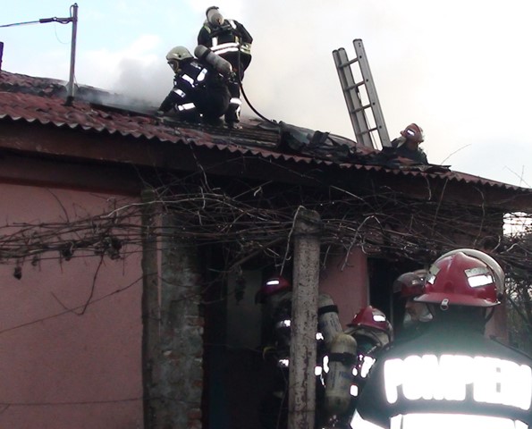 Incendii în trei localități bihorene