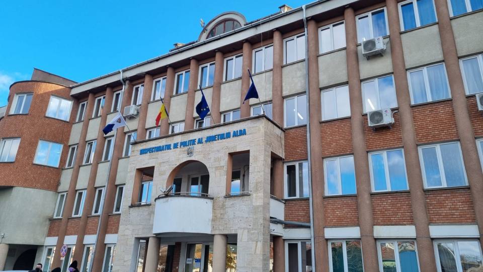 DNA ia cu asalt Inspectoratul de Politie al Judetului Alba! Alte 9 sedii de poliție percheziționate!