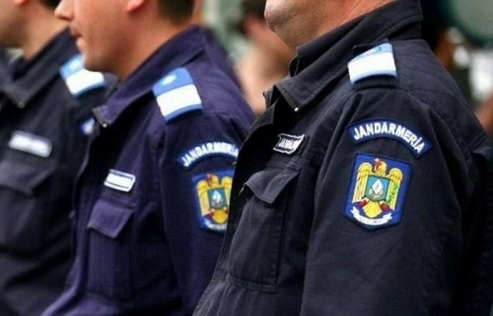 Cerșetori și scandalagii, amendați de jandarmii maramureșeni