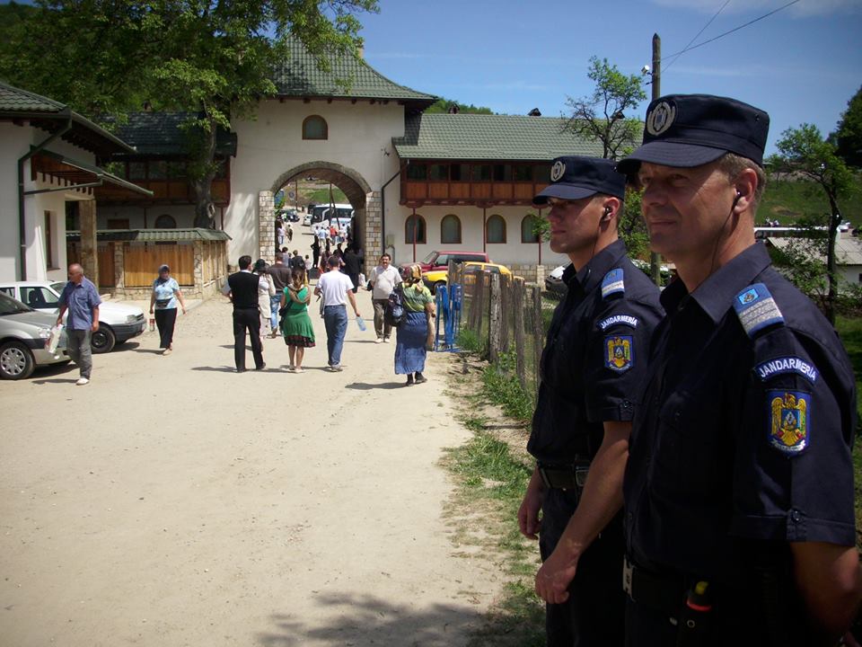 Peste 230 de jandarmi hunedoreni vor fi la datorie în perioada sărbătorilor pascale