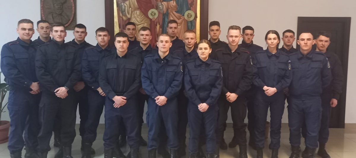Elevi jandarmi în practică la Jandarmeria Maramureș