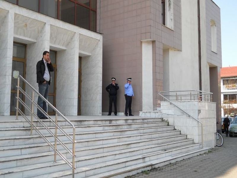 Aproximativ 300 de amenzi neachitate au fost transformate în 3.000 de ore de muncă