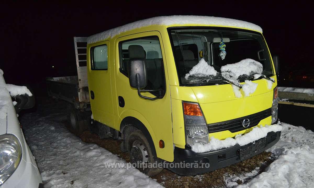 Autoutilitară în valoare de 48.000 lei, căutată de autoritățile din Norvegia, descoperită de polițiștii de frontieră în localitatea Tisa