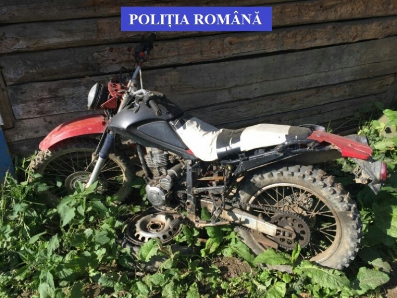 Bunuri în valoare de 3000 de euro furate din curtea a trei imobile situate pe raza localităților Telciu, Romuli și Săcel