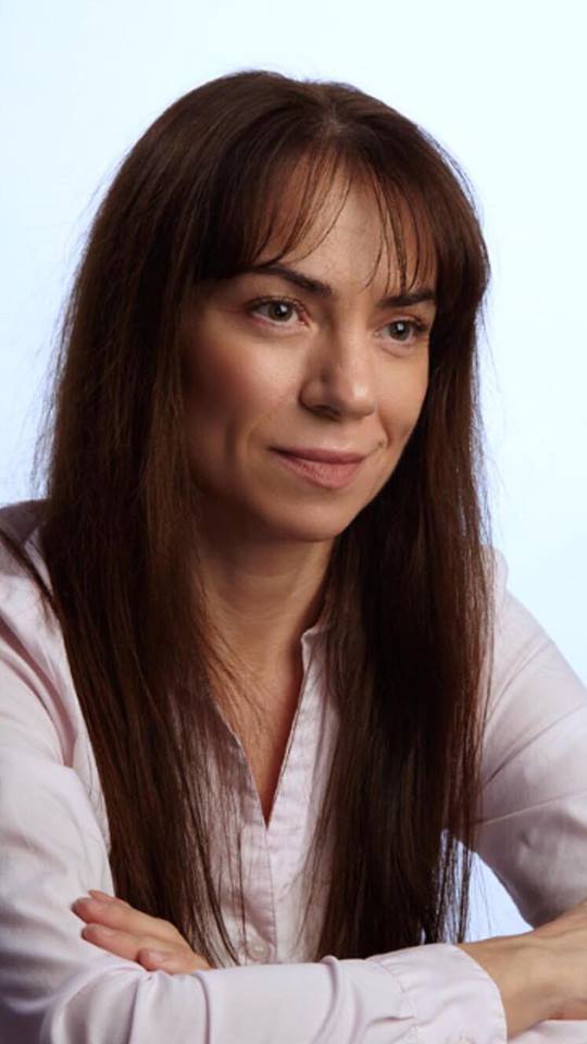 Ana Oprea, o romanca din Team Grifasi care face hipnoza regresiva!