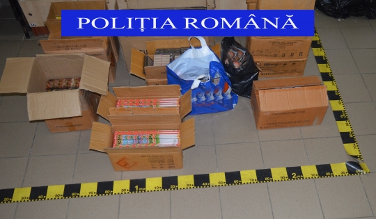 Peste 2.000 de articole pirotehnice confiscate de poliţiştii de frontieră în Poienile de sub Munte