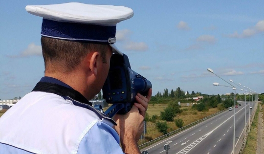 Polițiștii sălăjeni de la rutieră, dotați cu radar tip „pistol”