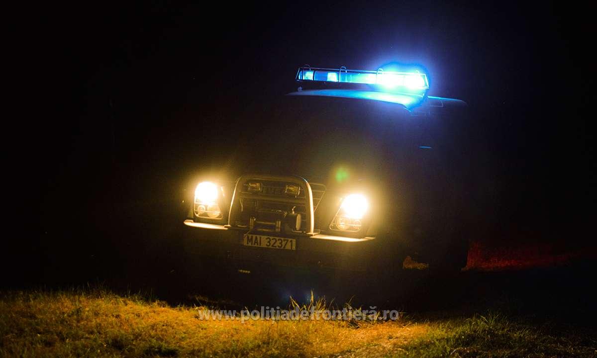 Doi migranți opriți la frontiera cu Ungaria, în județul Satu Mare