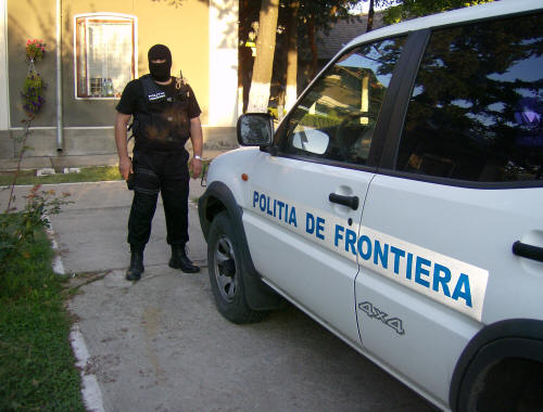 ITPF Oradea: Un urmărit internațional și doi urmăriți general, depistați la frontieră