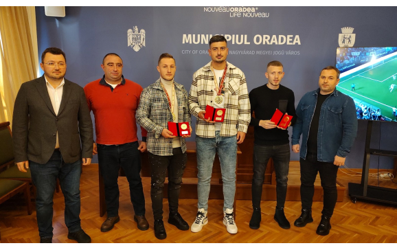 Primăria Oradea i-a premiat pe cei trei bihoreni campioni mondiali la minifotbal