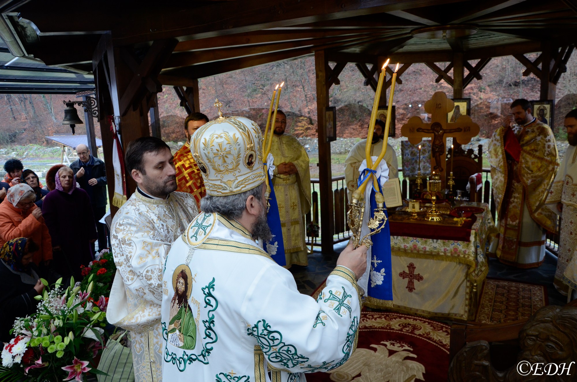 Hramul Schitului Nandru din județul Hunedoara