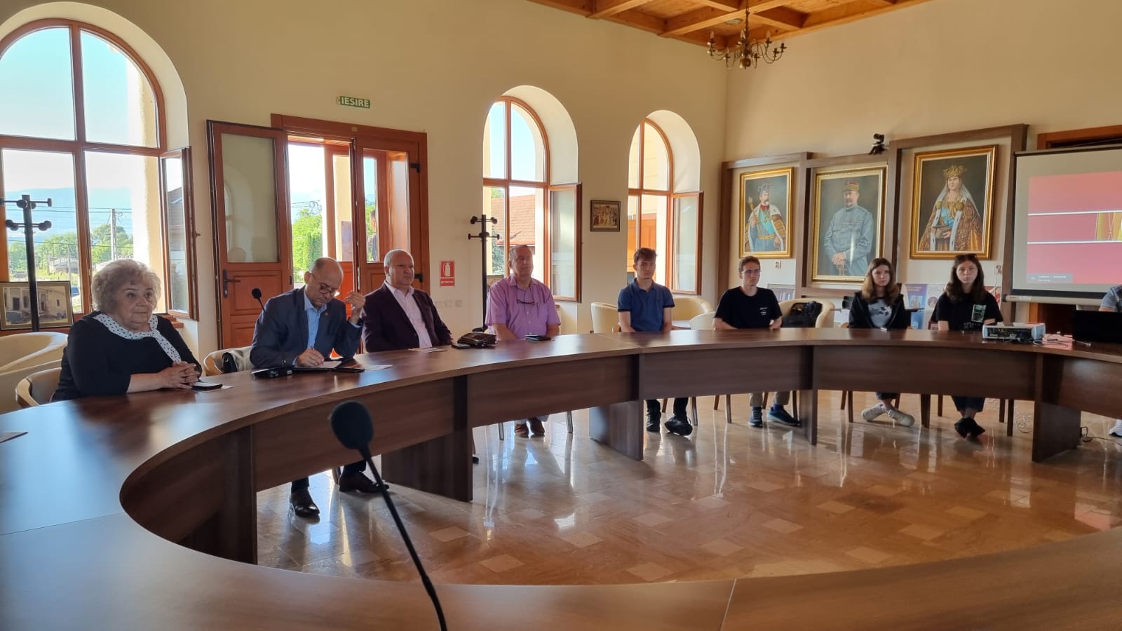 O nouă ediție a Școlii de vară „Sub semnul istoriei”, organizată în județul Hunedoara