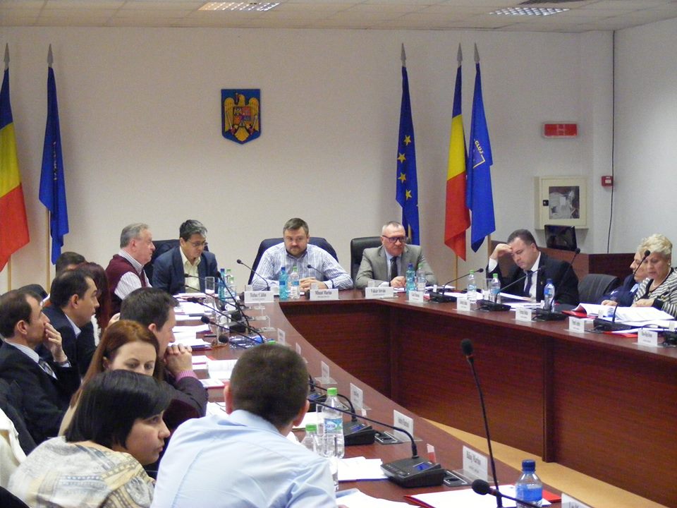 Cluj: Perspective favorabile pentru reablitarea drumurilor judeţene