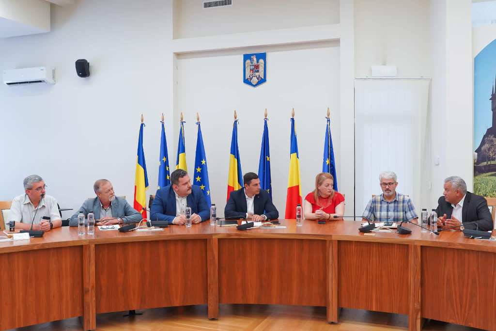 A fost semnat contractul pentru realizarea studiului de fezabilitate al drumului expres Satu Mare- Baia Mare