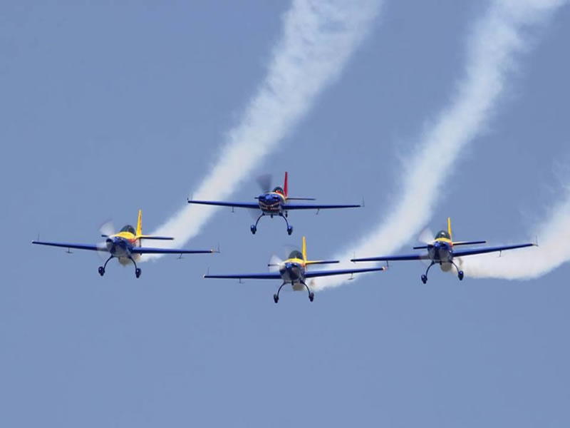 Spectacol aviatic pe Aeroportul Internaţional Baia Mare (duminică, 20 septembrie)