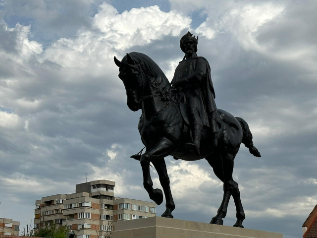 Statuia Sfântului Ladislau a fost montată în Cetatea Oradea