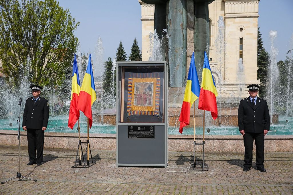 Cluj Napoca: Steagul de lupta al lui Avram Iancu, expus in centrul municipiului