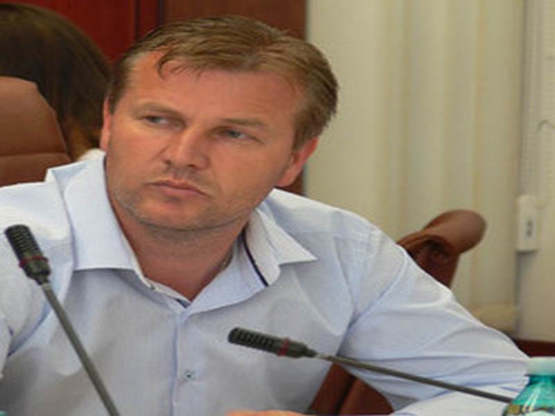 Stelian Dolha: E cumva dedublarea o boală care a lovit întregul Guvern, nu doar pe șeful său?