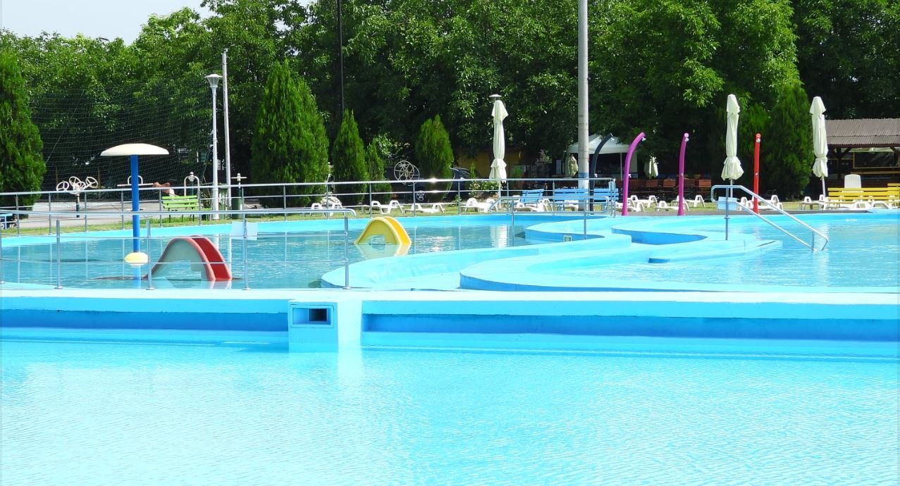 Ştrandul Municipal din Deva îşi închide porţile