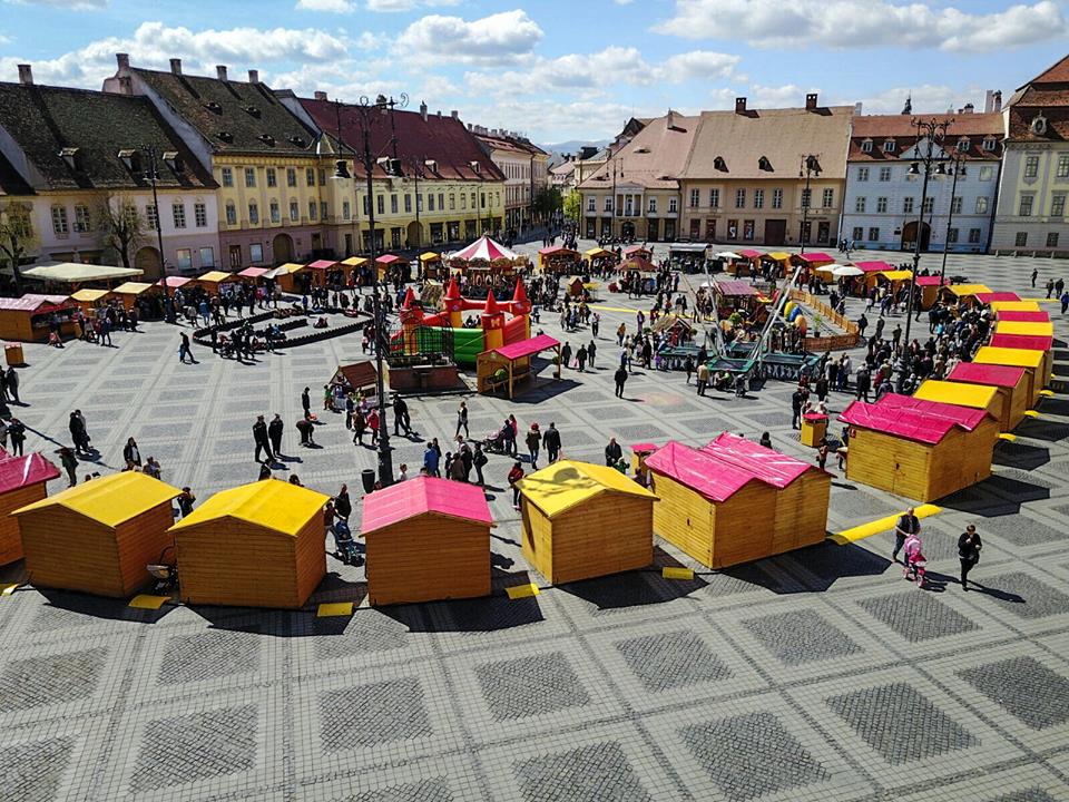 Au început pregătirile pentru Târgul de Paști de la Sibiu