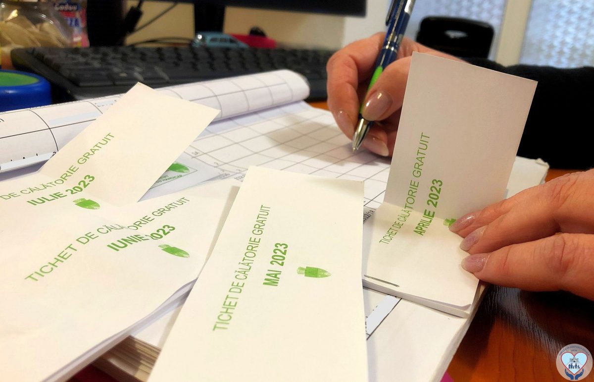 La Deva, începe distribuirea tichetelor de călătorie gratuite, destinate persoanelor cu dizabilități