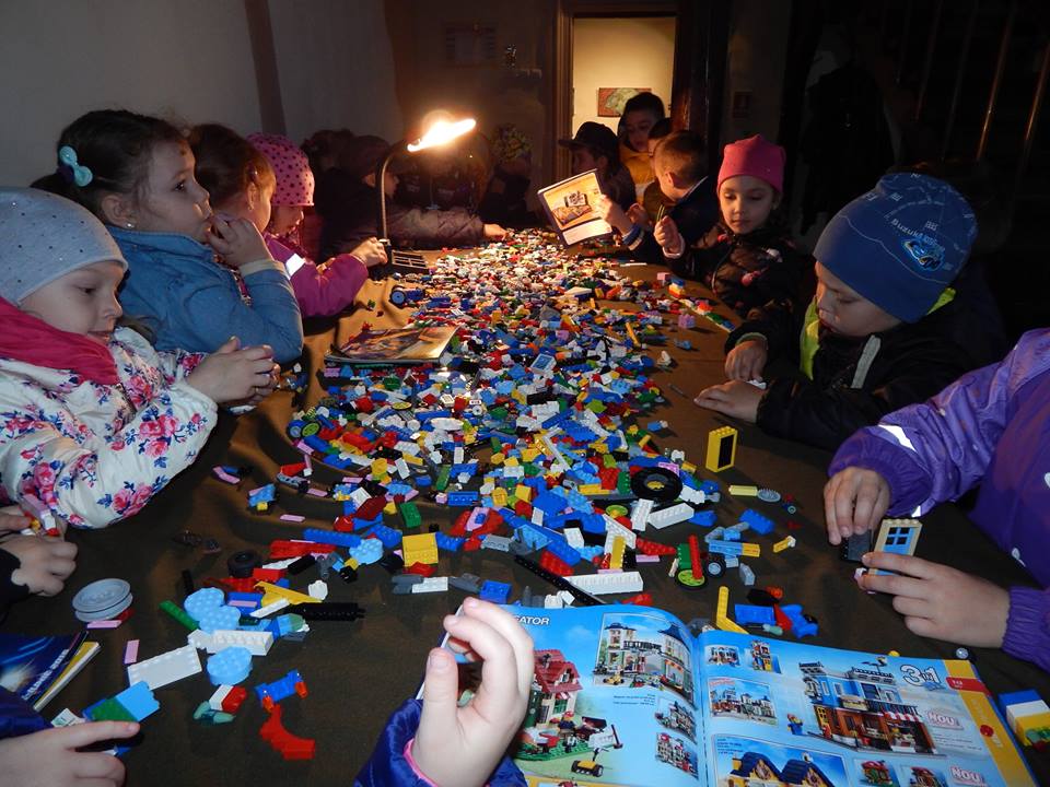Turda: „Şcoala altfel cu cărămizi LEGO®” se prelungeşte