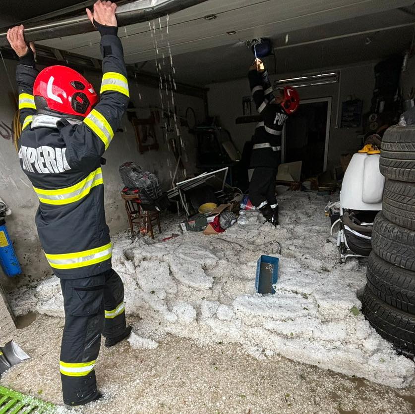 240 de gospodării au fost afectate de o vijelie în Săsarm