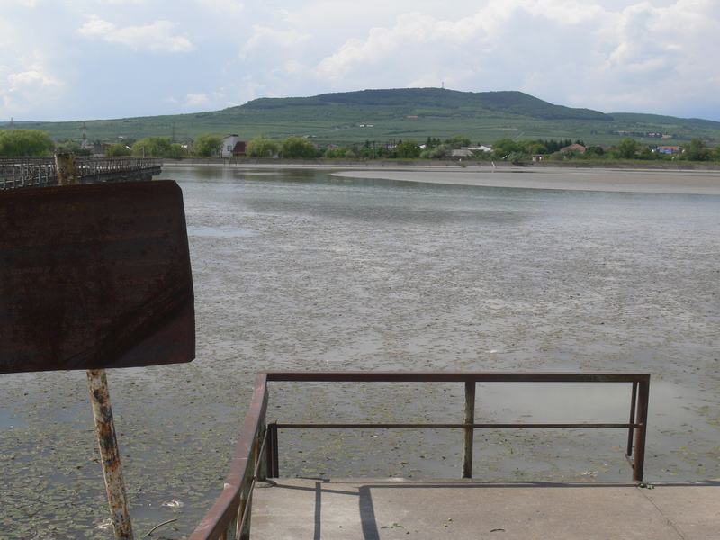 BISTRIȚA: O firmă din Brașov a cumpărat lacul de agrement al MHC. Obiectivul: producerea de electricitate și pescuitul sportiv